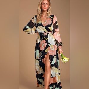 Lulus maxi dress;size small